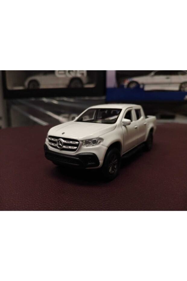 نموذج مرسيدس بنز X-class Diecast Pull Drop باللون الأبيض