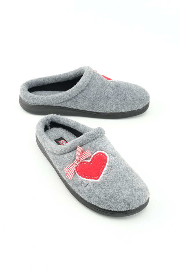 Téli női otthoni kerti komforttalp, hímzett szívmintás filc papucs - 1