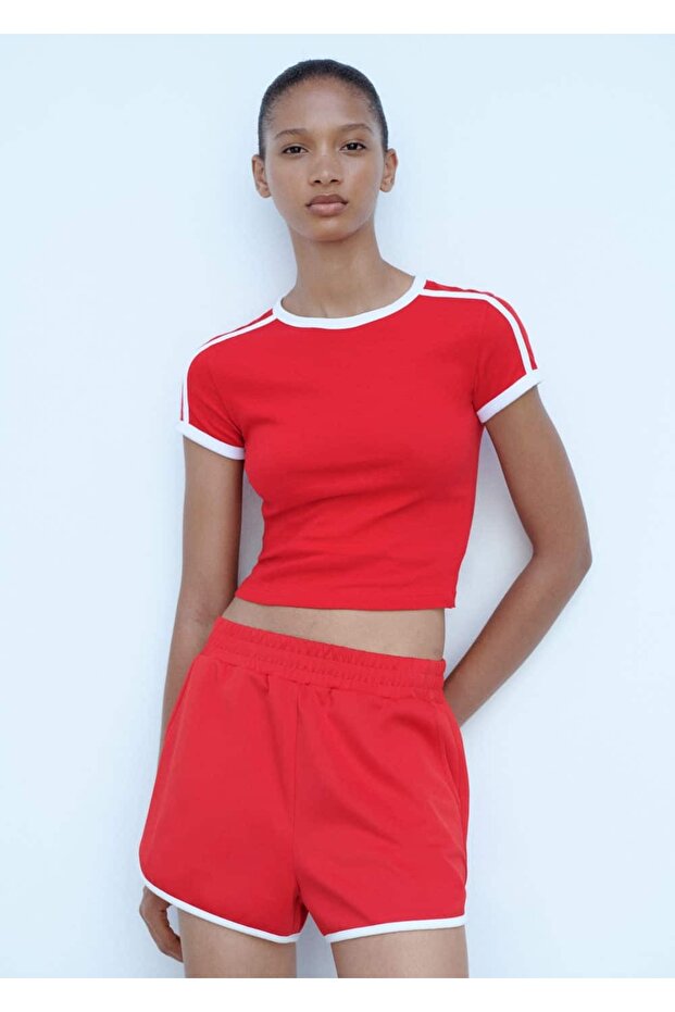 Kontrast uçlu düz kesim şort - 1