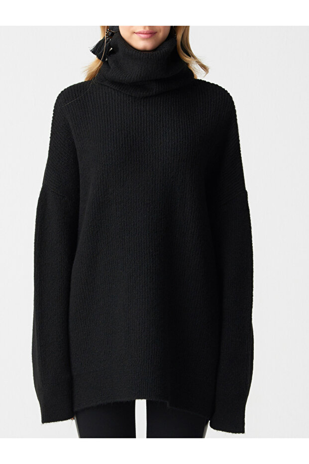2268 Modell – Schwarzer, breiter Rollkragenpullover - 4