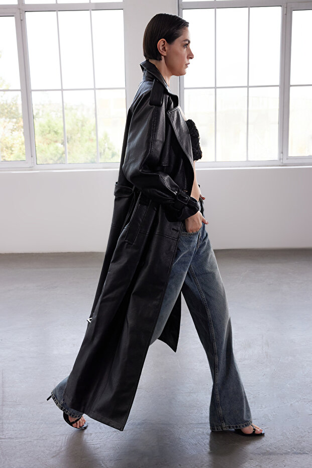 Siyah Kemerli Suni Deri Oversize Uzun Trençkot TWOAW25TR00003 - 2