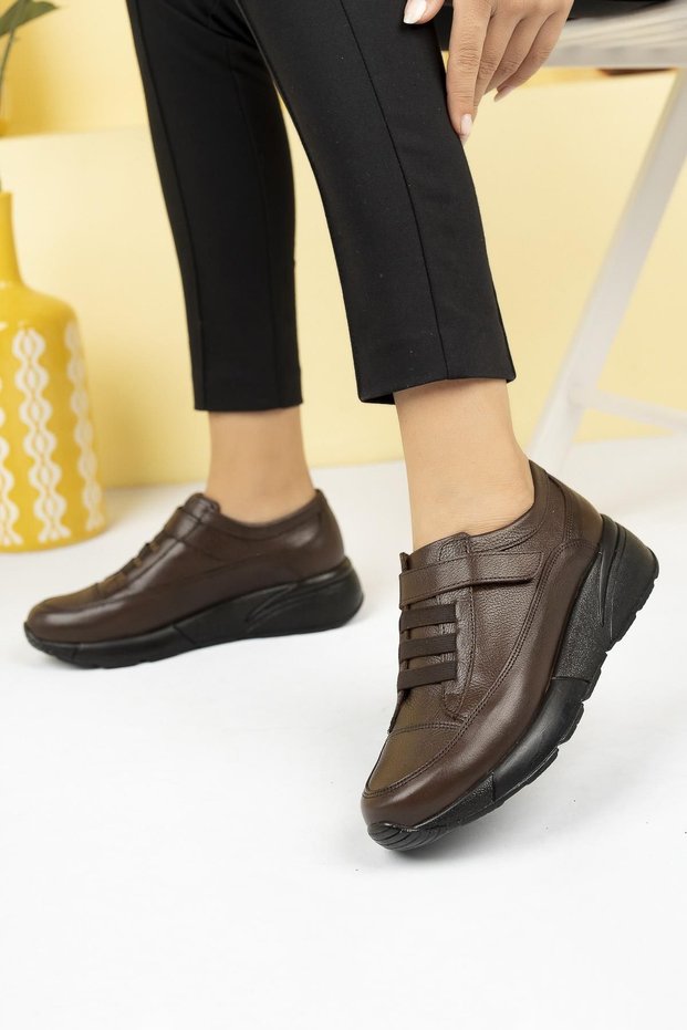 Genuine Leather Casual Women's Shoes Autumn / Winter Season Dc2000