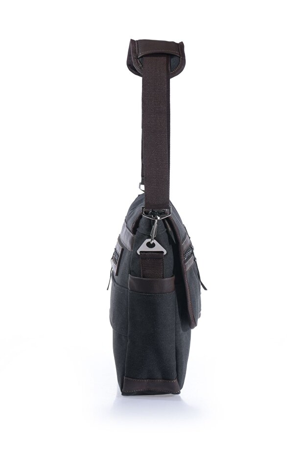 POSTACI  ÇANTASI - 4