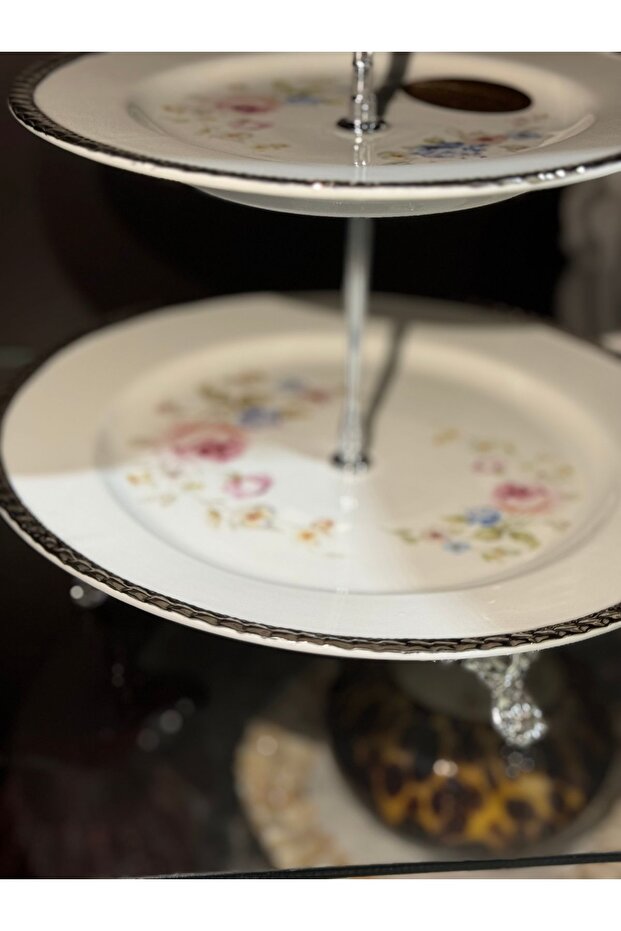 Porcelain folded presentation - 2