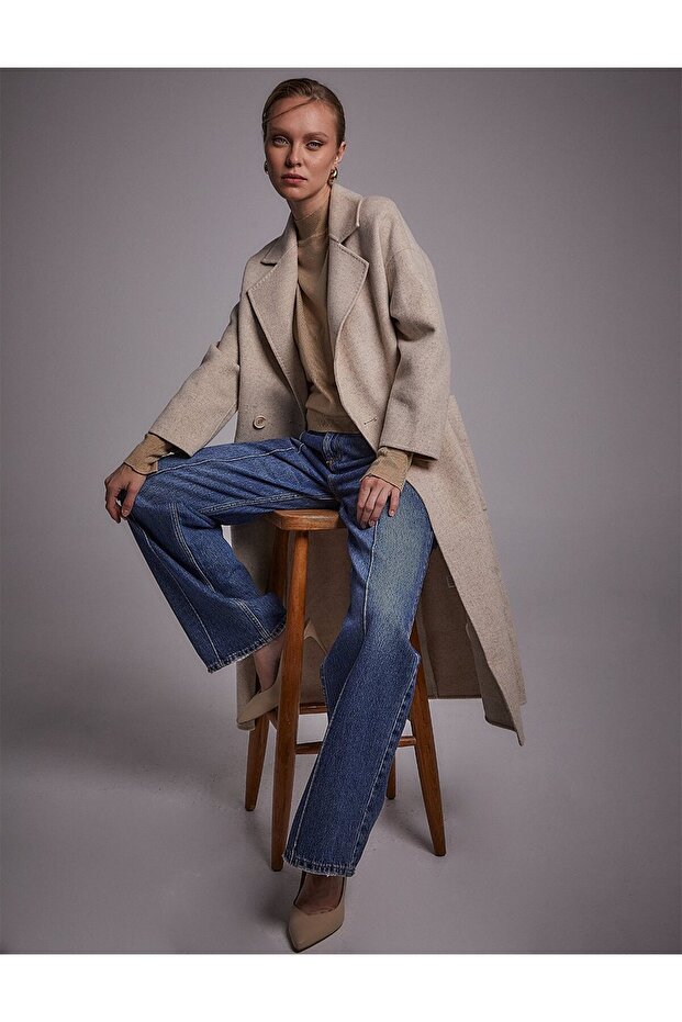 Premium Wool Coat with Deep Pockets - 3