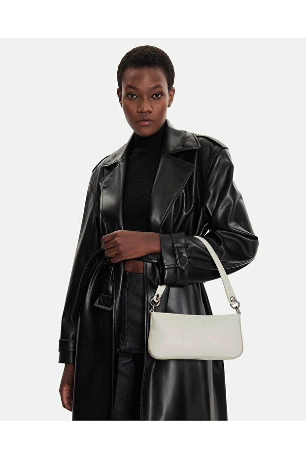 SCULPTED SHOULDER POUCH25 DEBOSS - 2