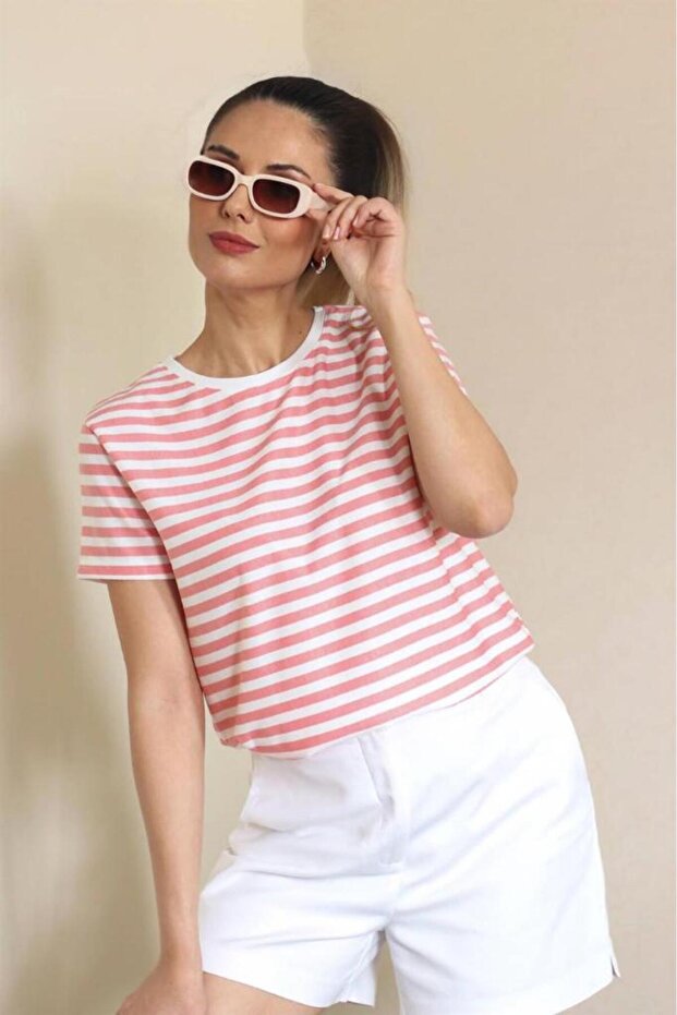 Kadın Pembe Beyaz Çizgili Basic T-shirt - 3