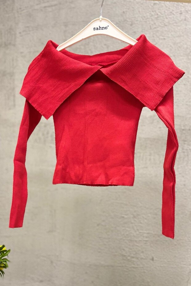Handkerchief Collar Ribbed Long Sleeve Sweater