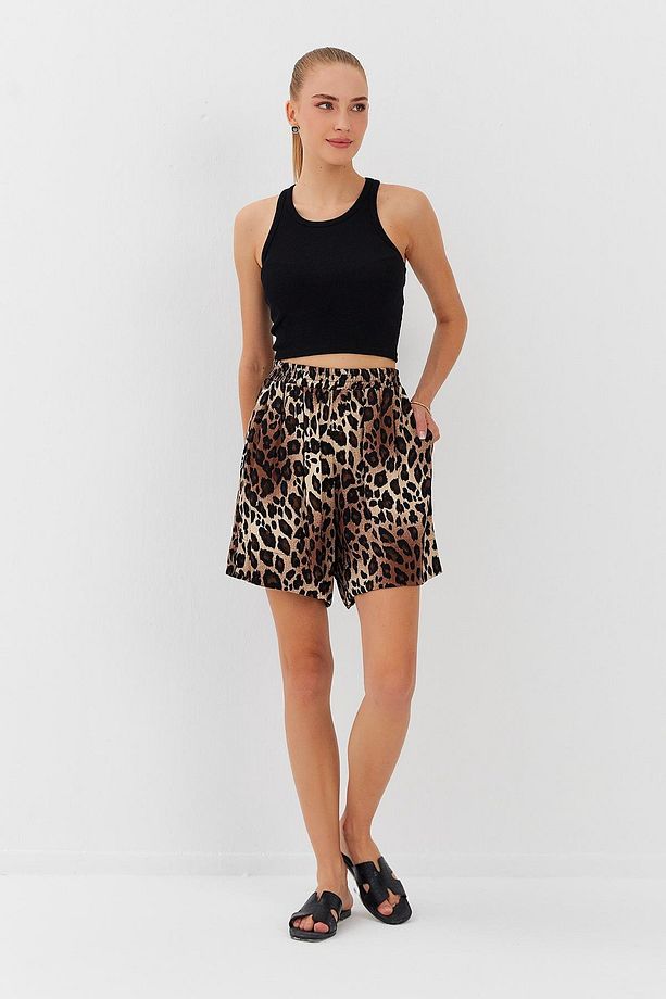 Leopar Desenli Beli Lastikli Şort - 1