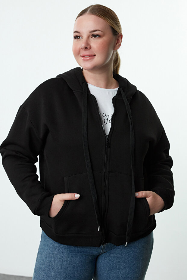 Siyah Kapüşonlu İçi Polarlı Önü Fermuarlı Büyük Beden Örme Sweatshirt TBBAW25AO00027 - 1