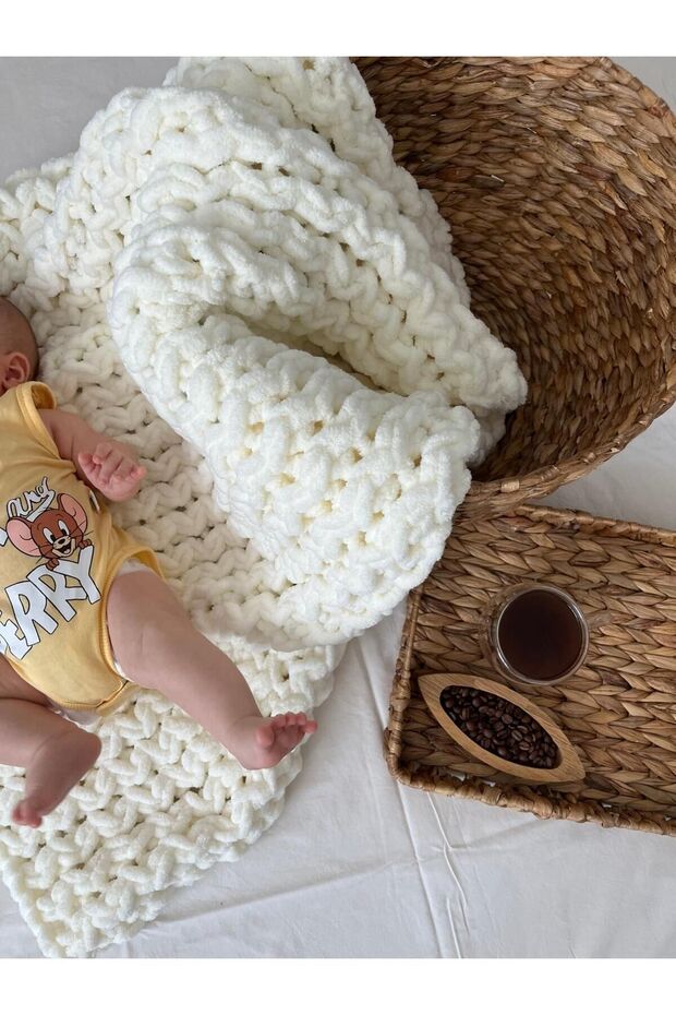 Alize Puffy Hand Knitted Baby Blanket (1Mt X 1Mt)/ Welsoft Baby Blanket/ Baby Blanket