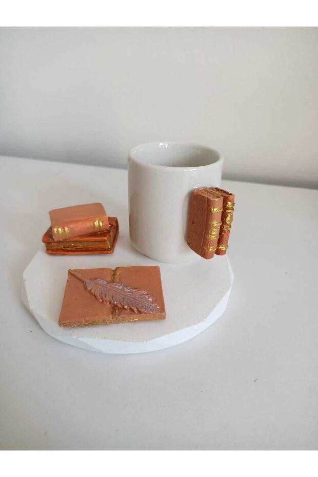 Book themed figured coffee cup model