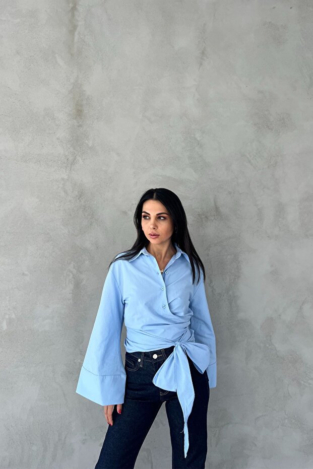 Lace-up Blue Crop Shirt