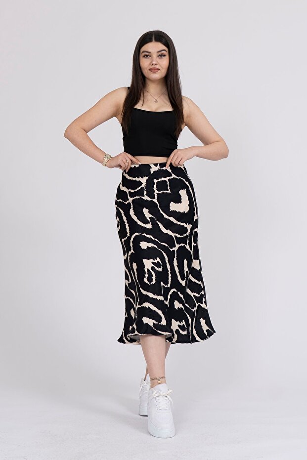 تنورة من الساتان بنقشة الفهد - 3