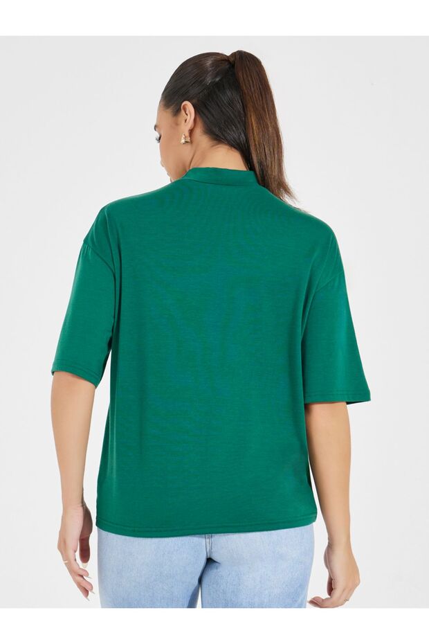 تي شيرت سادة برقبة عالية وشكل مربع - 4