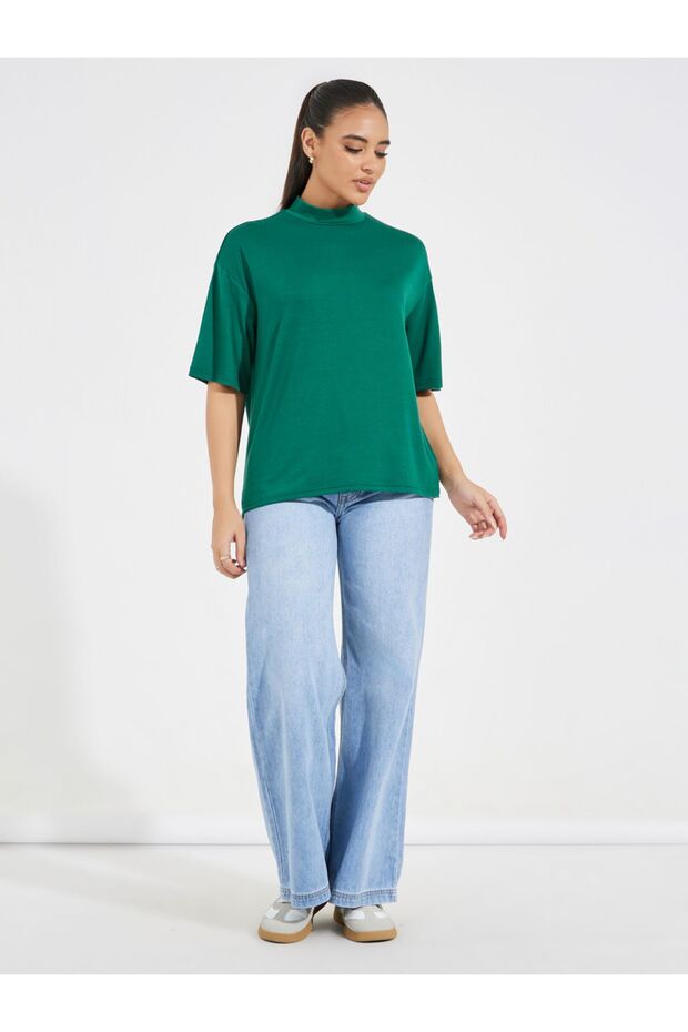 تي شيرت سادة برقبة عالية وشكل مربع - 2