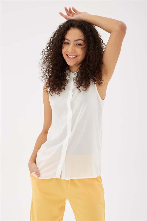 Sleeveless Shirt Ecru