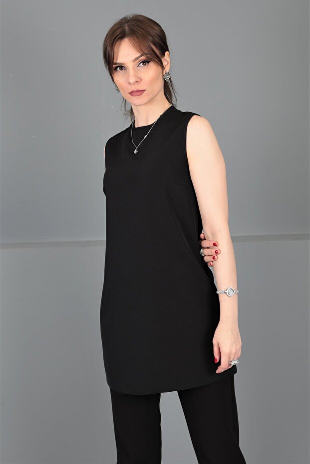 Zero Neck Sleeveless Blouse - Black - 3001100