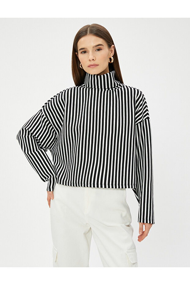 Übergroßer Sweatshirt-Rollkragenpullover - 3