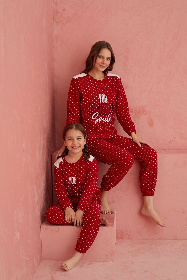 Red Smile Points Print Crew Neck Plush Fleece Pajamas Suit