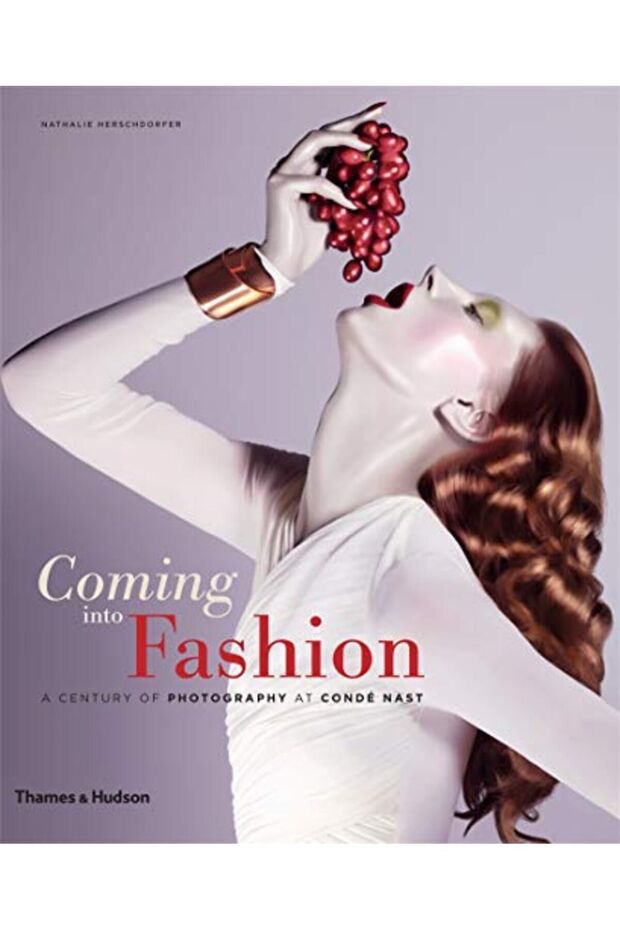 Coming Into Fashion A Century Of Photography At Conde Nast