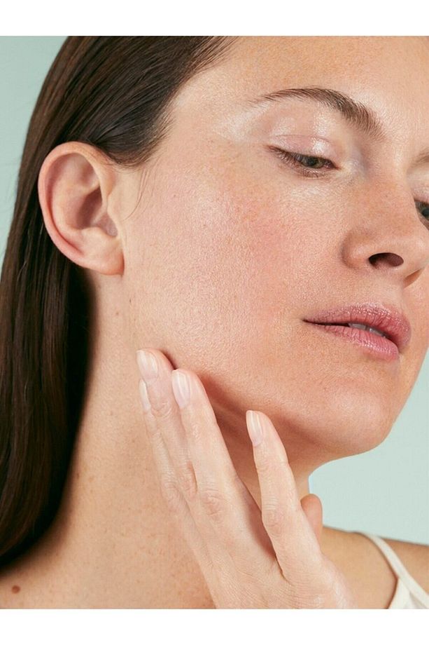 Hassas Ciltlerde Yatıştırıcı ve Güçlendirici Aromatik Bakım- Camomile Aromatic Care 15 ml - 3