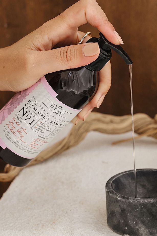 Lab Terapi No:1 Parlaklık Verici Bitki Özlü Şampuan 250 Ml - 3