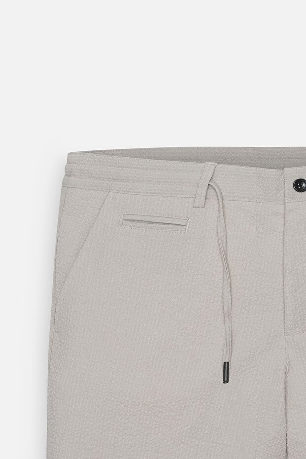 Erkek Bej Slim Fit Dar Kesim Yan Cepli Gofre Desenli Şort - 7