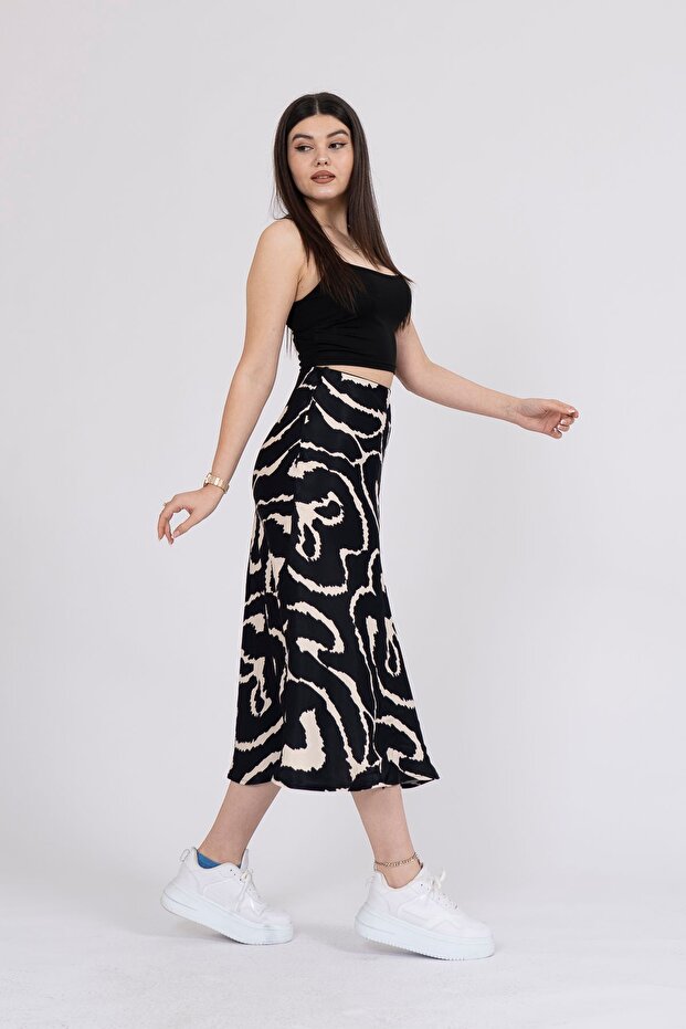 تنورة من الساتان بنقشة الفهد - 2