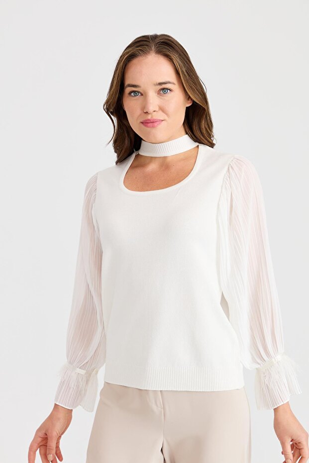 بلوزة بأكمام مطوية على شكل عظمة - 4