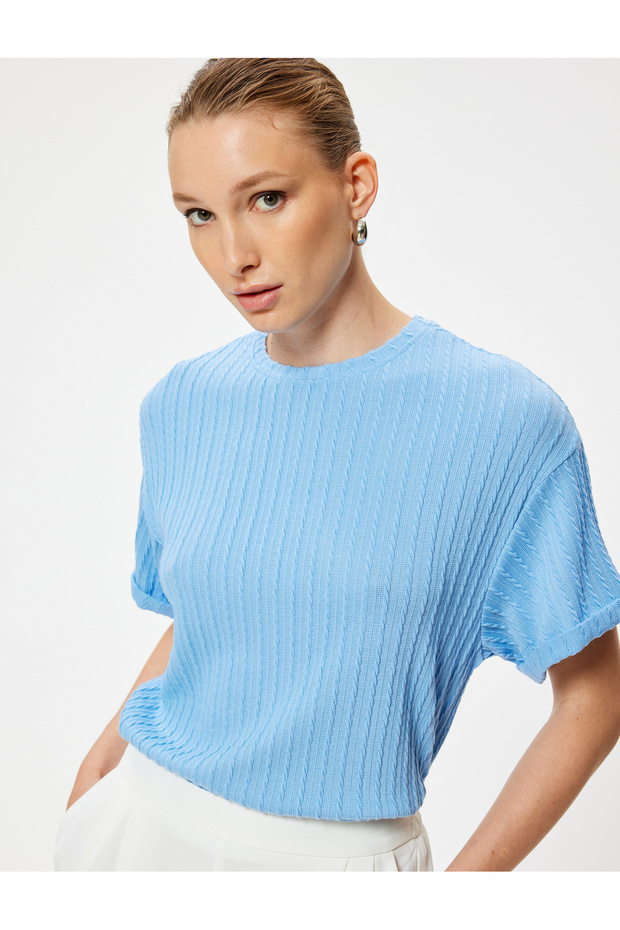 Textured Short Sleeve T-Shirt with Crew Neck