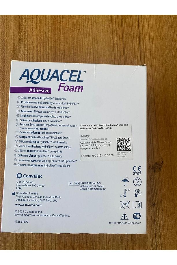 AQUACEL Foam Kendinden Yapışkanlı Hydrofiber Örtü 10x10cm - 1