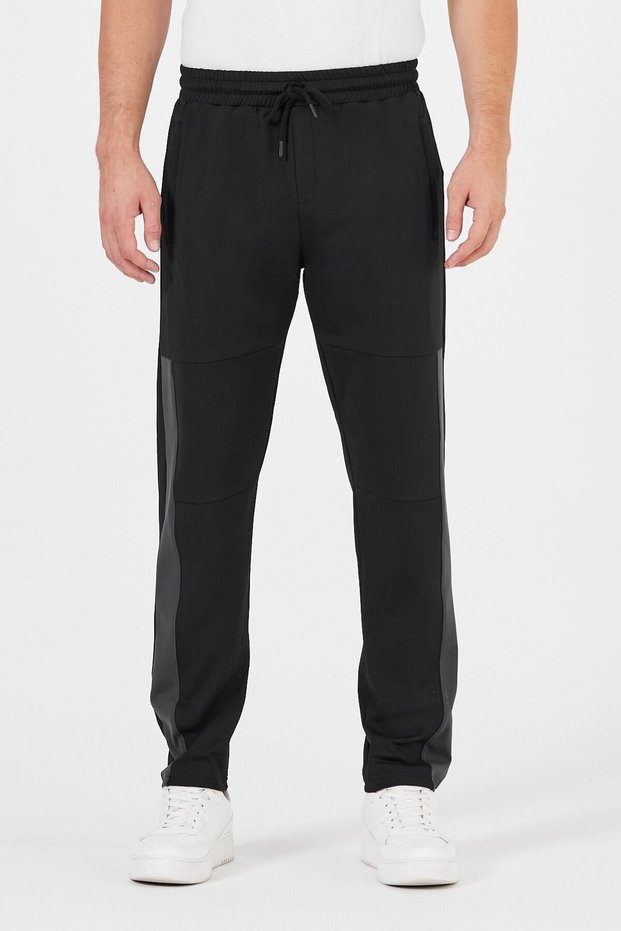 Men's Black Standard Fit Regular Cut Straight Leg Pocket Zippered Comfortable Jogger Sweatpants