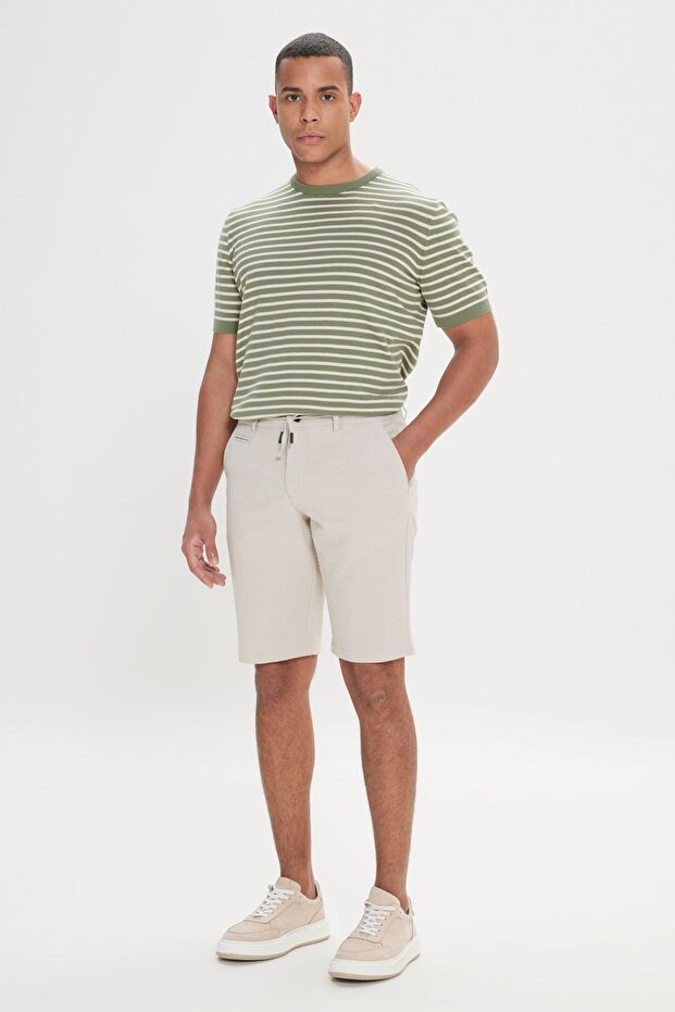 Erkek Bej Slim Fit Dar Kesim Yan Cepli Gofre Desenli Şort - 1