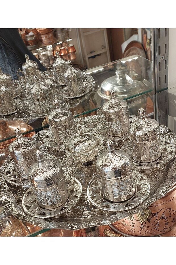 طقم فناجين قهوة نحاسي لستة أشخاص، بنقشة عثمانية، مع صينية ووعاء للراحة التركية