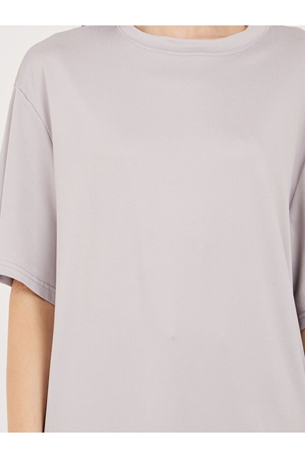 Oversized Basic Round Neck  T-Shirt - 3