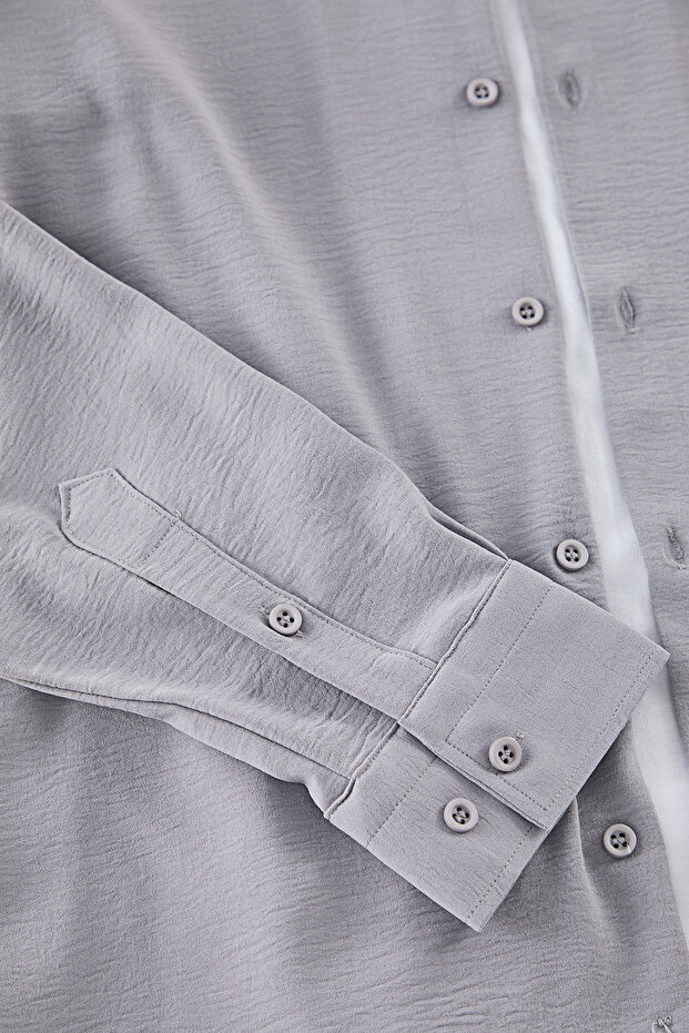 Gri Oversize Fit Apaş Yaka Yazlık Keten Görünümlü Gömlek TMNSS23GO00053 - 15