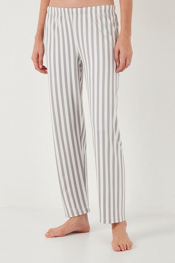 Regular Fit Desenli Bisiklet Yaka Pijama Takımı  PİJAMA TAKIMI 65719102 - 7