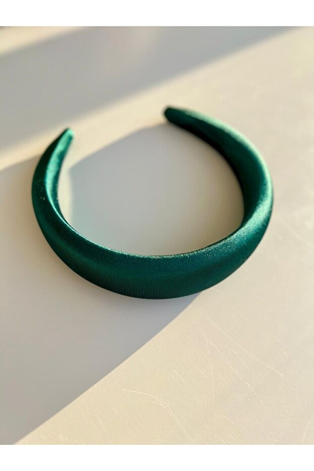 تاج أخضر زمردي مملوء - 1