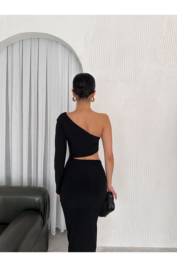 Bel Dekolteli Tek Kol Hafif Omuz Büzgülü Yırtmaçlı Drape Detaylı Astarlı Elbise - 5