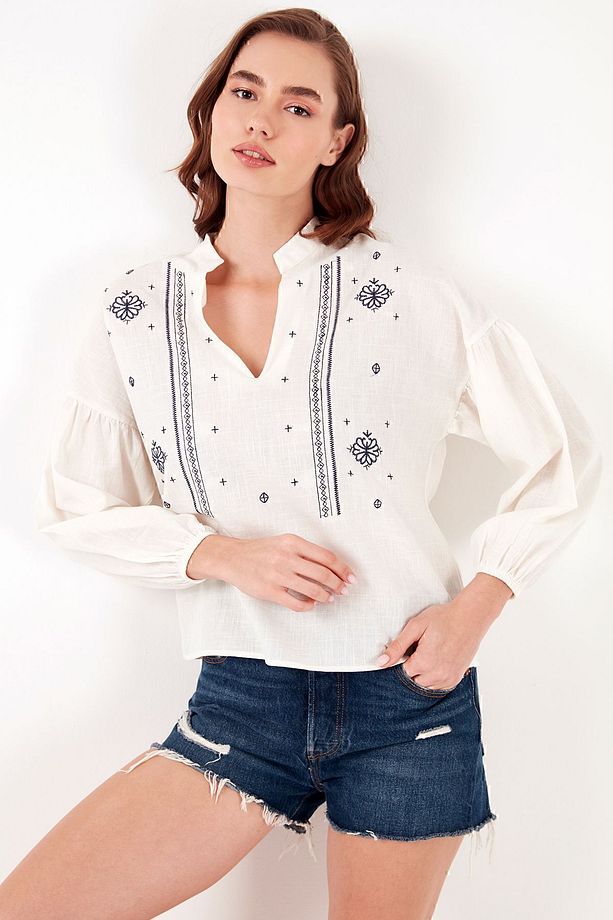 Pamuklu Regular Fit Nakış İşlemeli Bluz  BLUZ 611BZ0284 - 5