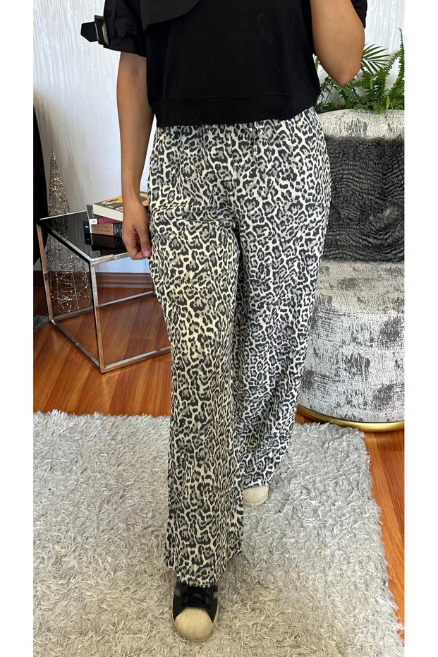 Leopard Detail Patterned Wide Leg Trousers