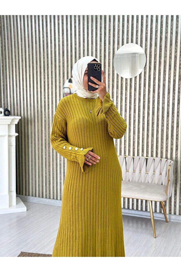 فستان تريكو مزين بالفولان - 3