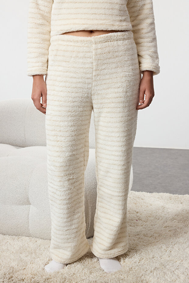 Ekru Çizgili Lurex İplik Detaylı Wellsoft Kışlık Örme Pijama Takımı THMAW25PT00070 - 4