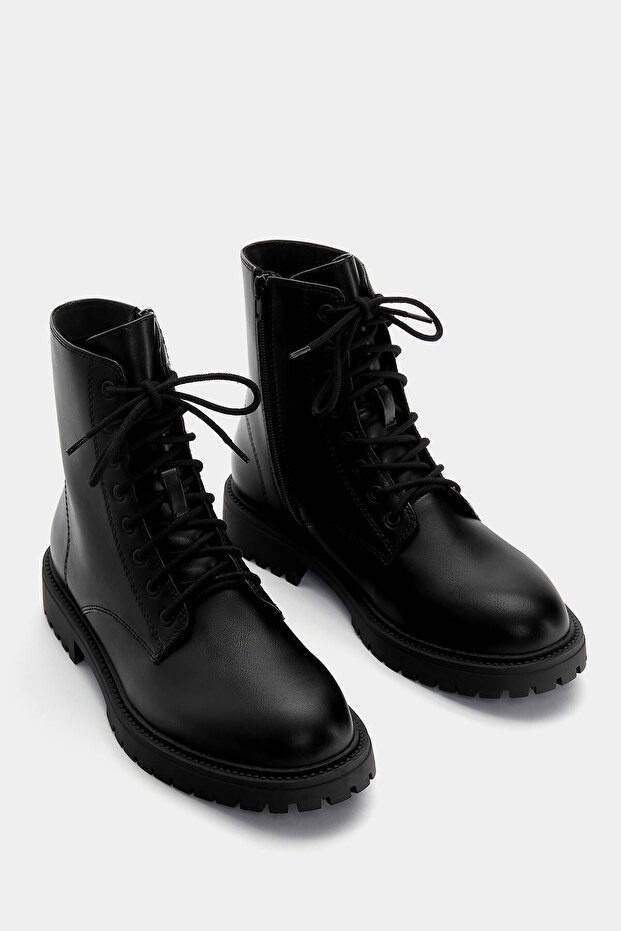 Bağcıklı düz çizme - 4