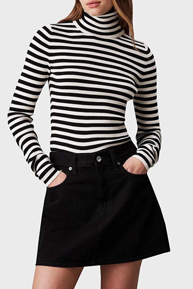 Soft Textured Cotton Slim Fit Sweater - J20J 224225 Ybi
