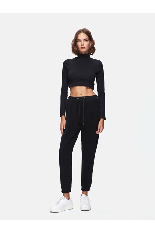 Thin Ribbed Stand Collar Black Sweatshirt