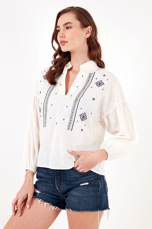 Pamuklu Regular Fit Nakış İşlemeli Bluz  BLUZ 611BZ0284 - 6