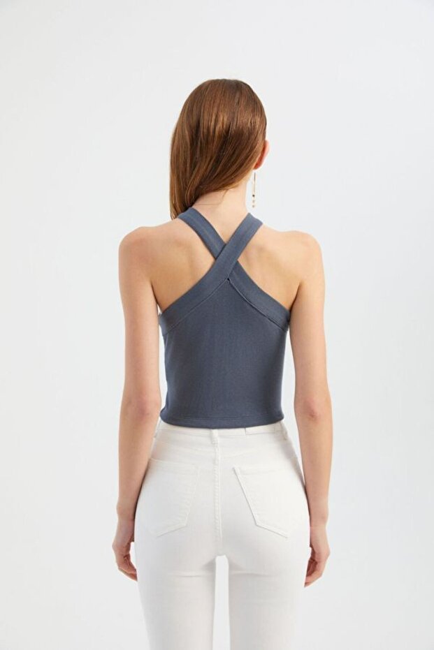 Çapraz Önlü Halter Yaka Crop Top - 4
