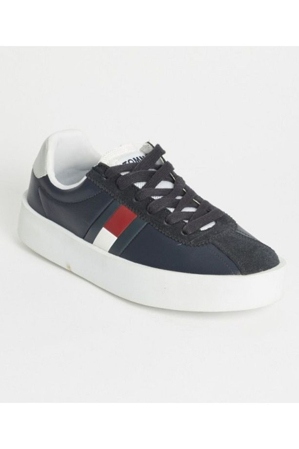 Tommy Hilgfiger - 2